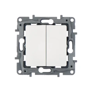 Անջատիչ LEGRAND ETIKA 672202