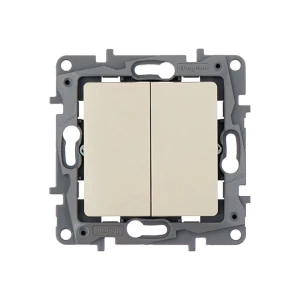 Անջատիչ LEGRAND ETIKA 672302